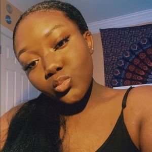 Meet your Posher, Allyson